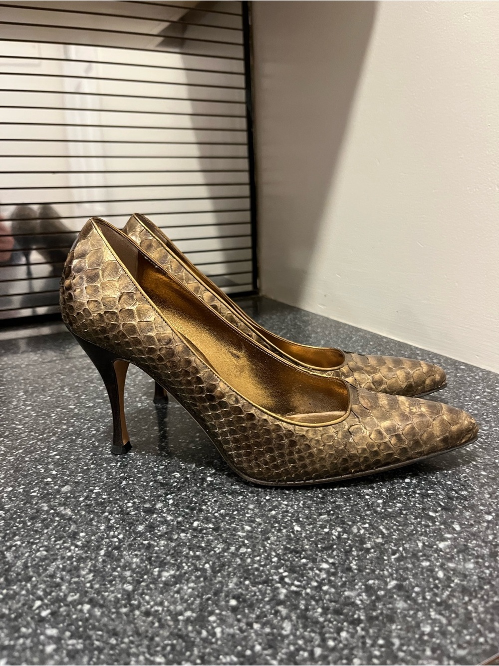 Cole Haan Genuine Python Gold Shoes Heels Pumps. Made in Italy! SZ 8